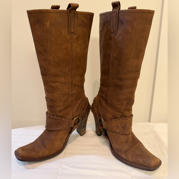 Steve Madden Shoes - Steve Madden Hailee Distressed Brown Leather Western Boots 10M